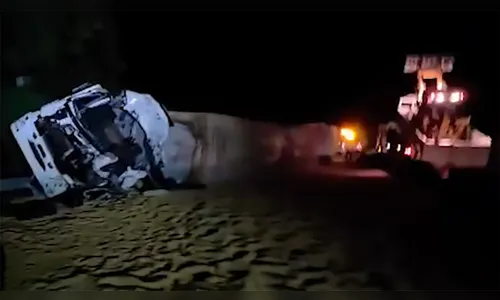 Caminhoneiro morre após batida entre caminhões na BR-277 no PR