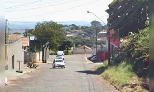 Idoso de 79 anos leva soco de vizinho por causa de infiltração em Apucarana