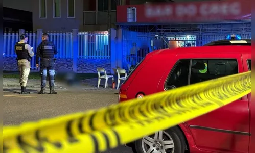 Empresário é executado ao chegar de Porsche em frente a bar no PR