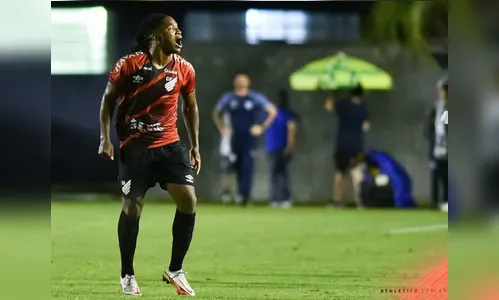 Daniel Cruz é anunciado como o 23º reforço do Paraná Clube para 2026