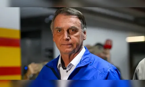 Defesa de Bolsonaro pede a Moraes autorização para cirurgia no ombro