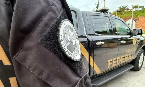 Polícia Federal apreende mais de 2,5 toneladas de maconha escondidas em carga no PR