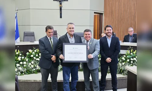 Beto Preto recebe título de cidadão honorário de Guarapuava