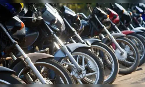 PM aborda comboio de motos e flagra menores na direção em Jardim Alegre
