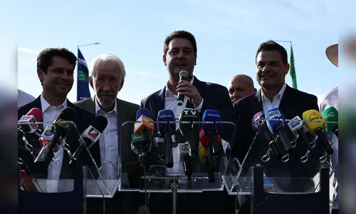 “Perseverança venceu o impossível”, diz Ratinho Jr. na inauguração da Ponte de Guaratuba