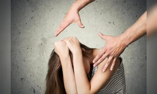 Homem ameaça ex com morte e diz que iria decapitá-la em Califórnia