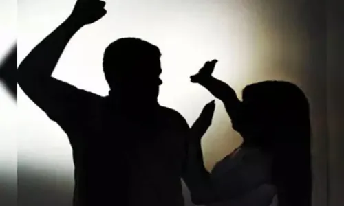 Homem tenta agredir irmão doente, ameaça a mãe idosa e acaba preso