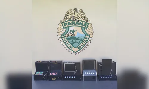 PM apreende cinco máquinas de jogos de azar escondidas em Arapongas