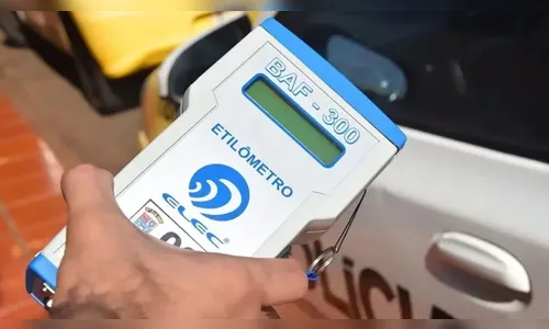 Motorista com CNH vencida é presa por embriaguez em Faxinal