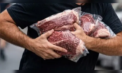 Homem é preso após tentar furtar picanhas em mercado de Apucarana