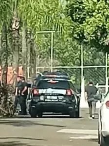 O menino, de 2 anos, foi resgatado após defecar duas camisinhas no banheiro de uma creche