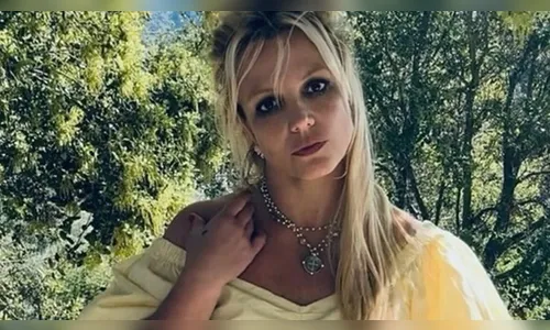 Britney Spears busca reabilitação para tratar abuso de substâncias e álcool