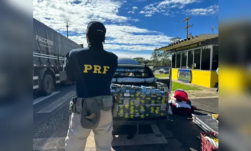 Contradição em relato de mãe e filho levam a PRF a apreender carga milionária de Iphones no PR