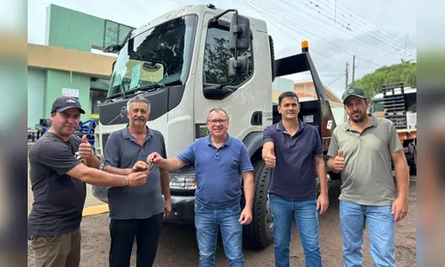 Prefeitura de Rio Bom (PR) recebe caminhão do Governo Estadual
