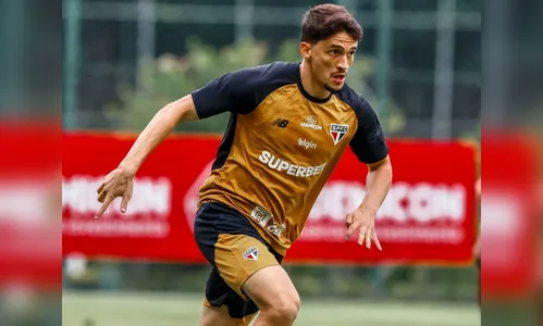 Jogador do São Paulo quebra nariz em treino e passará por cirurgia nesta sexta