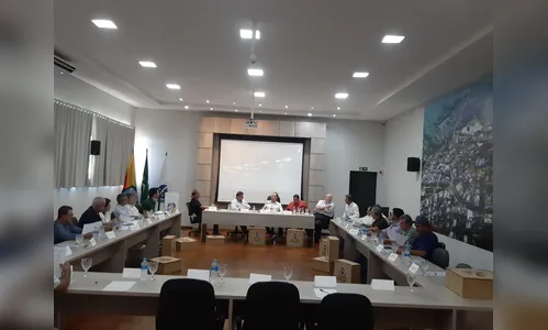 Prefeitos da Amuvi articulam carta
a candidatos ao governo em reunião