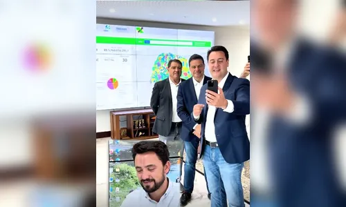 Em videochamada com Ratinho Jr., Rodolfo comemora novo curso de medicina