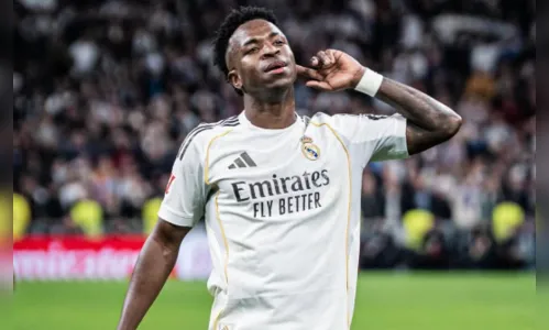 Futuro de Vinícius Júnior agita bastidores do Real Madrid após queda na Champions