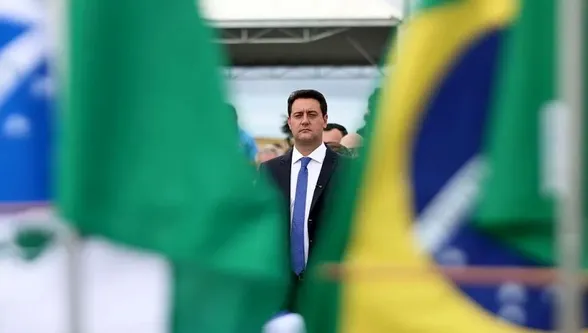 Coluna da Tribuna: As costuras de Ratinho