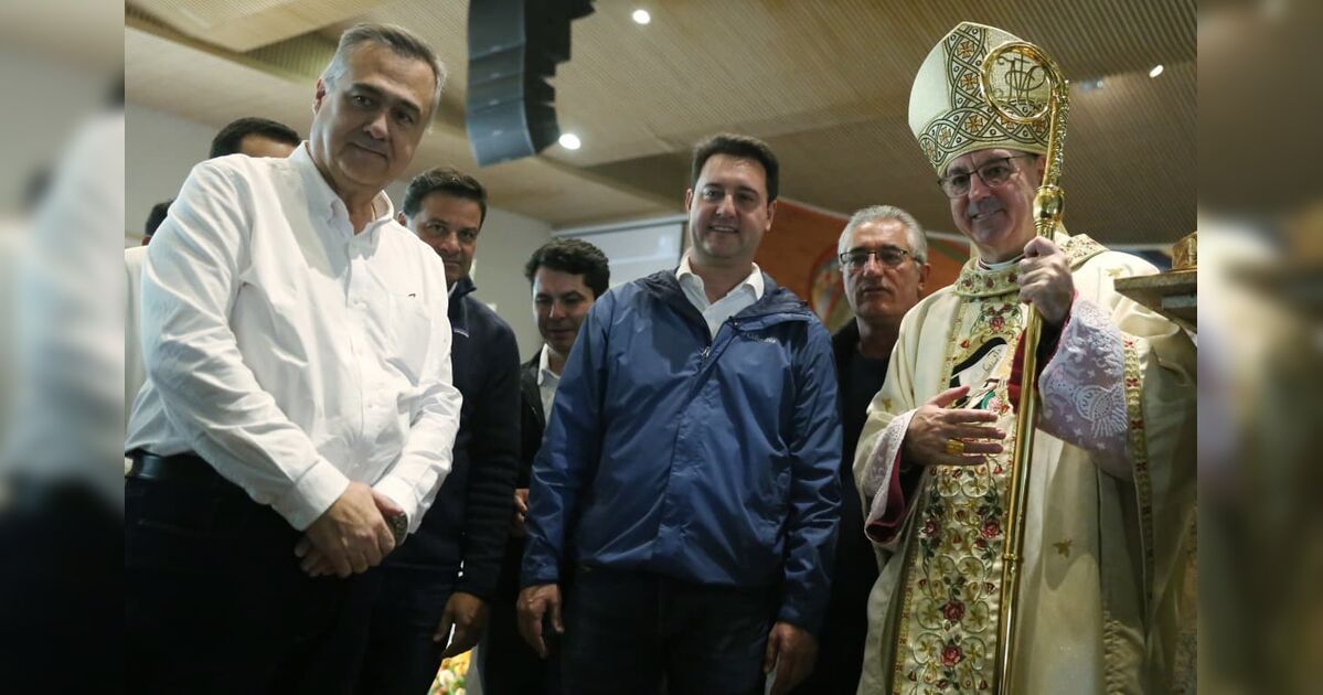 Beto Preto participa de missa de  Santa Rita de Cássia em Lunardelli