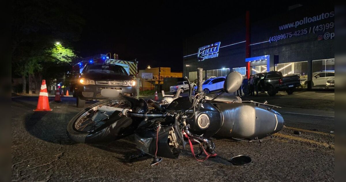 Acidente entre carro e moto deixa vítima com fratura exposta em Apucarana