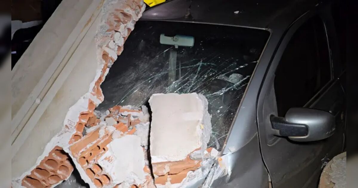 Motorista perde o controle e bate carro contra muro em Londr