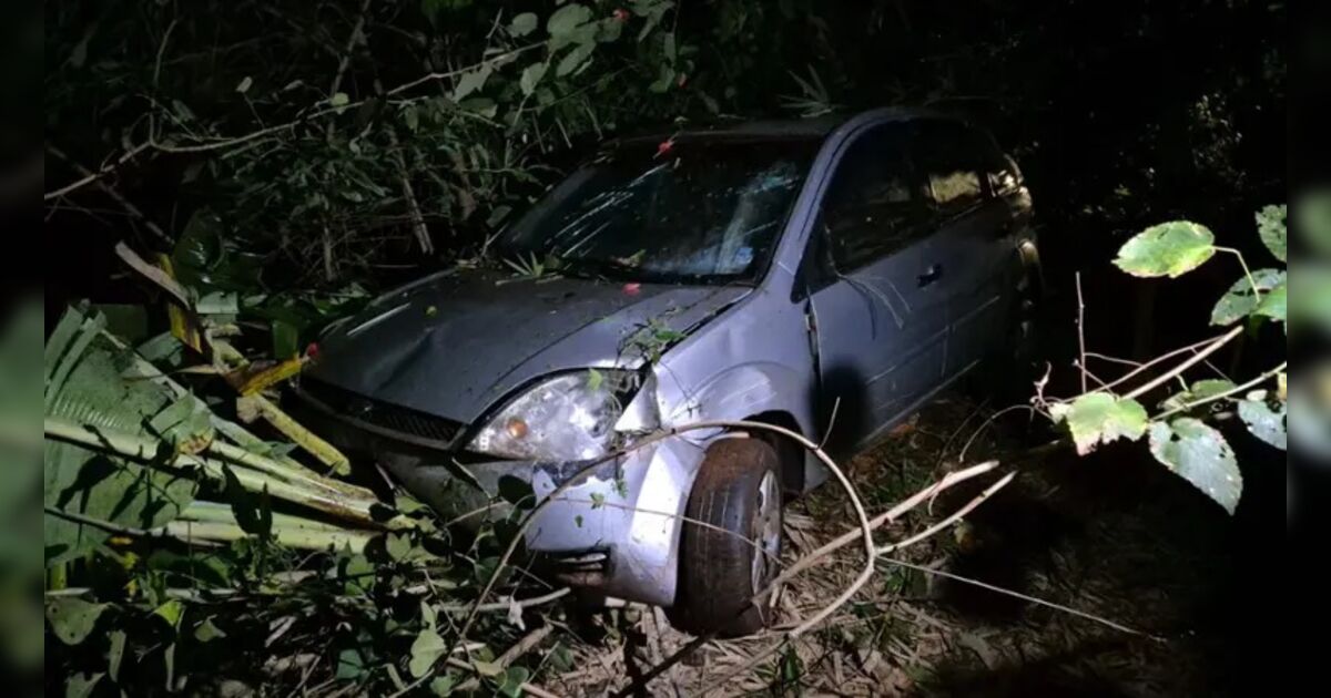 Motorista sofre traumatismo craniano após veículo cair em ribanceira no PR