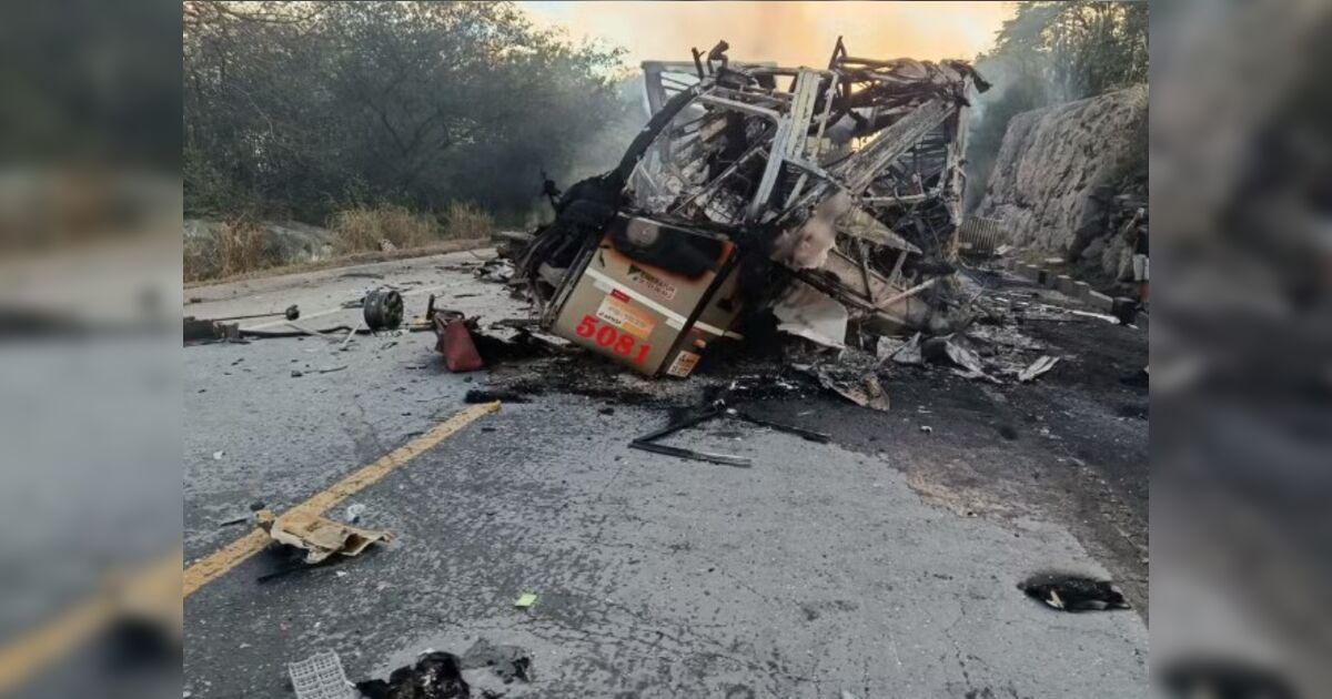 Sobe para oito o número de mortos em colisão frontal entre ónibus e carreta na BR-251