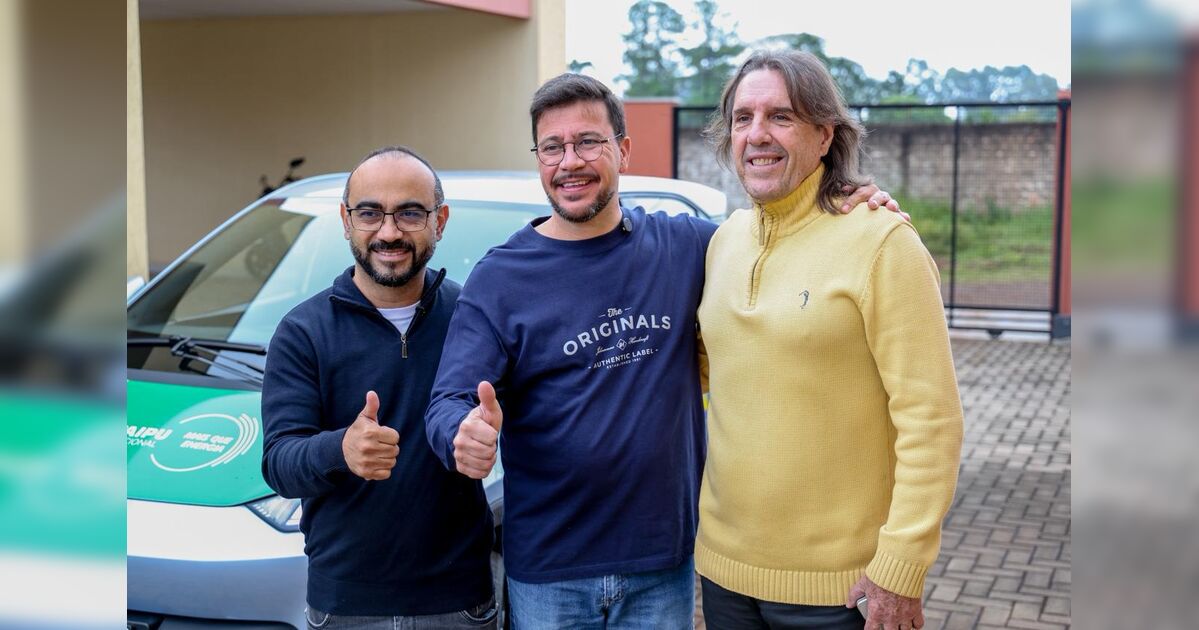 Arilson entrega carro elétrico para Casa do Dodô e emenda para o Recanto Allan Kardec