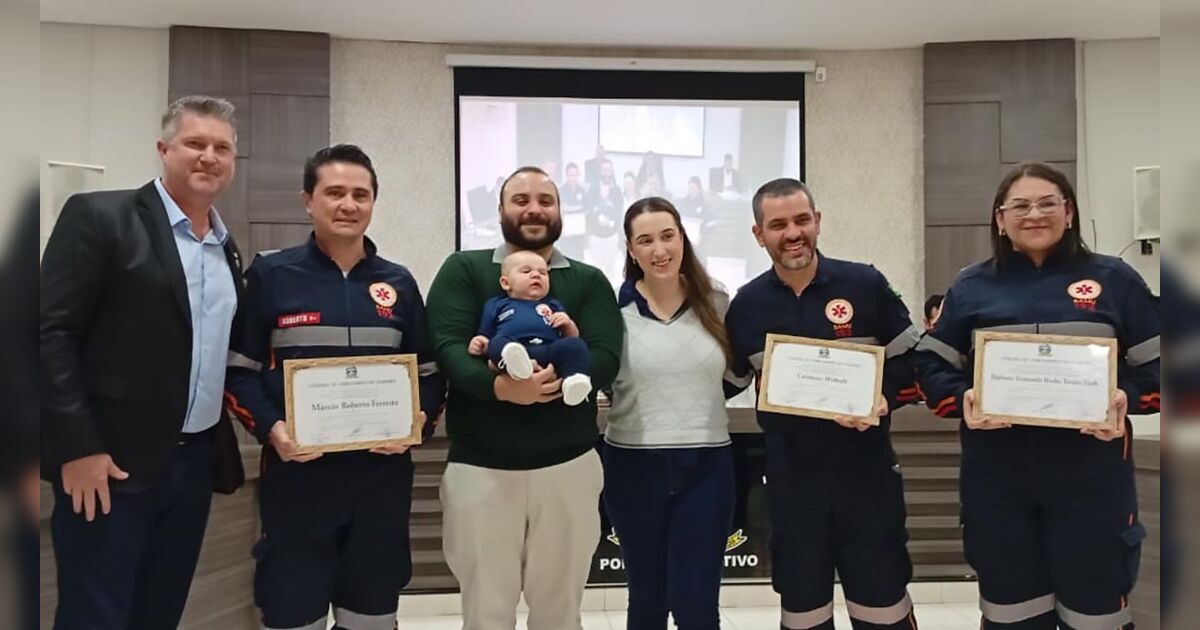 Equipe do Samu de Ivaiporã recebe Moção de Aplausos após salvar recém-nascido