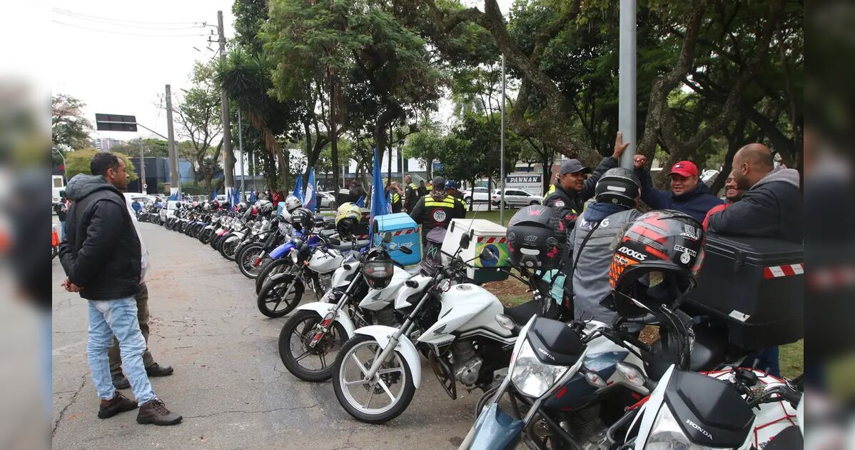 Governo prepara linha de crédito para motociclistas de aplic