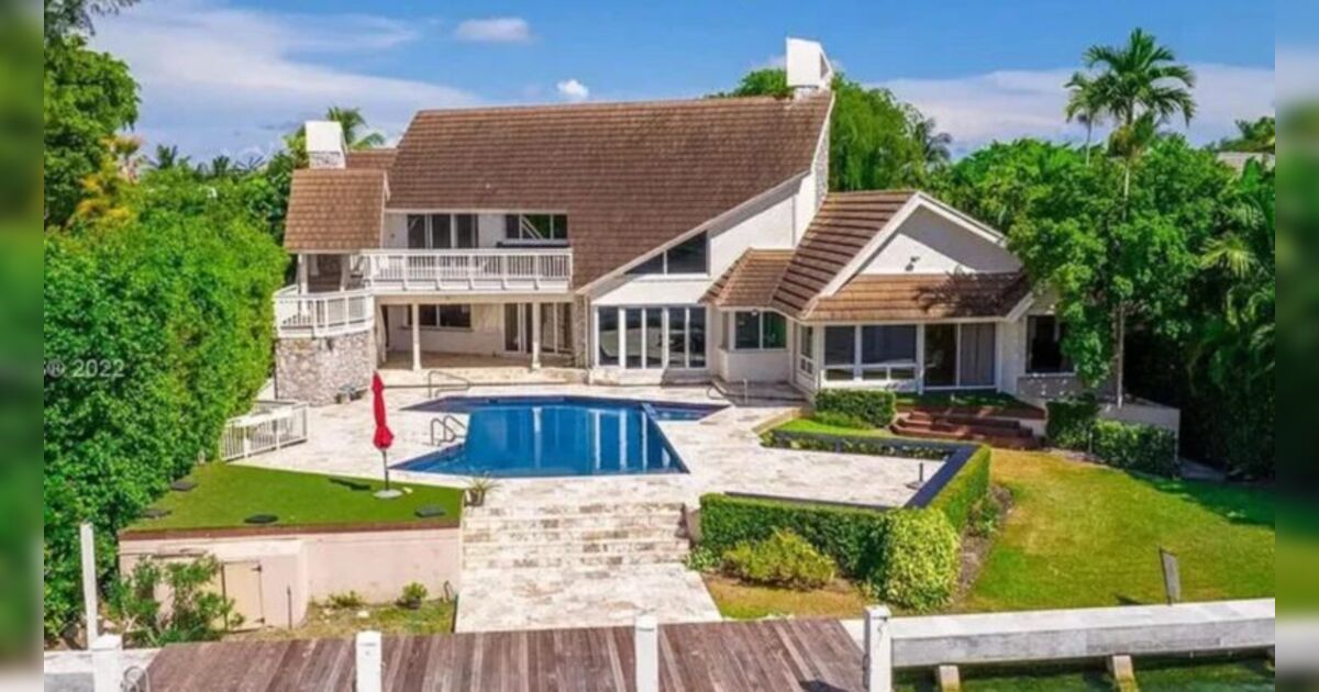 Modelo brasileira de 45 anos vive em mansão de R$ 62 milhões em ilha dos bilionários; saiba quem