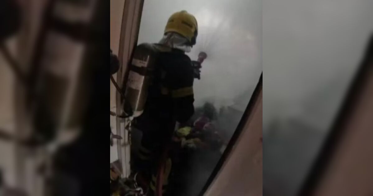 Padrasto e enteada são achados mortos carbonizados e seminus após fogo em casa