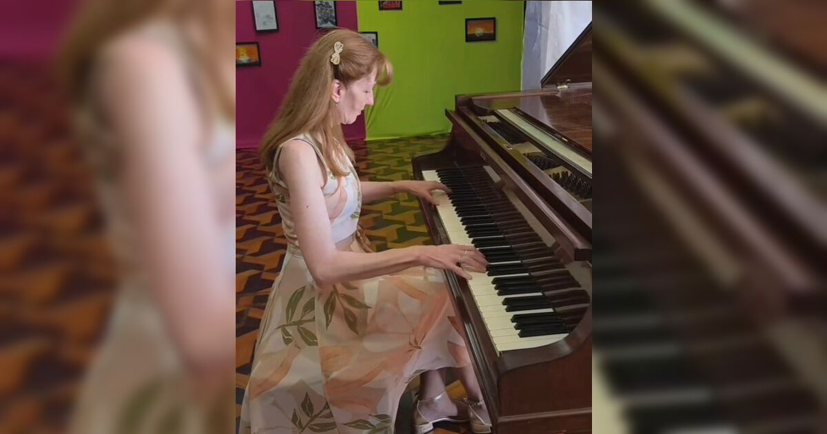 Pianista que fugiu de bombardeio na Ucrania se apresenta em Apucarana