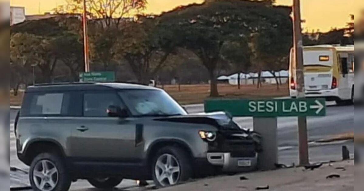 Mulher que urinou nua em frente a delegado é presa novamente