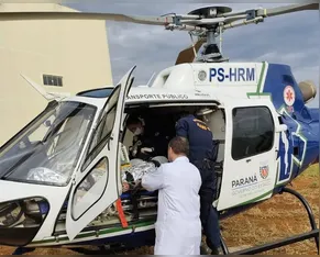 Jovem de 20 anos é socorrido de helicóptero após grave colisão em Mauá da Serra