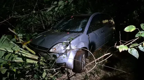 Acidente foi registrado na madrugada desta sexta-feira