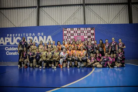 Quadrangular de vôlei arrecada roupas de inverno para instituição de Apucarana
