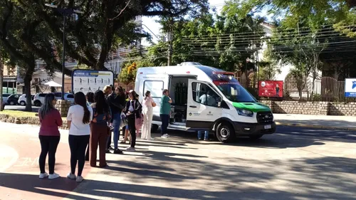 Vacinação também ocorre neste sábado, das 14 às 17h