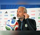 Técnico da RD Congo descobre morte do pai durante coletiva na Copa do Mundo; veja
