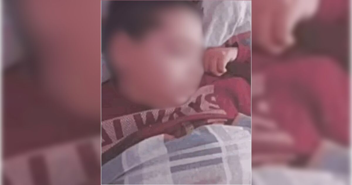 Menino morre após nove anos em coma por infecção causada por queijo contaminado