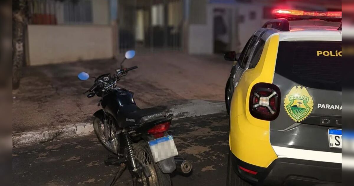 Polícia Militar apreende moto com licenciamento vencido desde 2012 em Arapuã