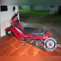 Condutor é flagrado com habilitação vencida e moto adulterada em Arapongas