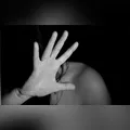 Mulher em resguardo sofre ameaças de ex-patrão após processo em Califórnia