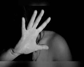Mulher leva tapas de homem desconhecido no meio da rua em Apucarana
