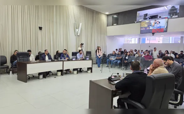 Pressão pela aprovação do financiamento