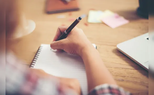 Quantos dias cabem em um texto?