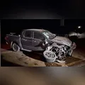 Caminhonete e carreta se envolvem em acidente na PR-082, em São João do Ivaí