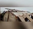 Muro cai sobre casa durante temporal e família faz campanha para recuperar imóvel em Apucarana
