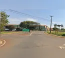 Trem atinge carro que ficou parado sobre trilhos em Apucarana